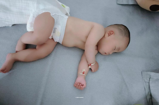 沈阳宝宝口水多怎么回事